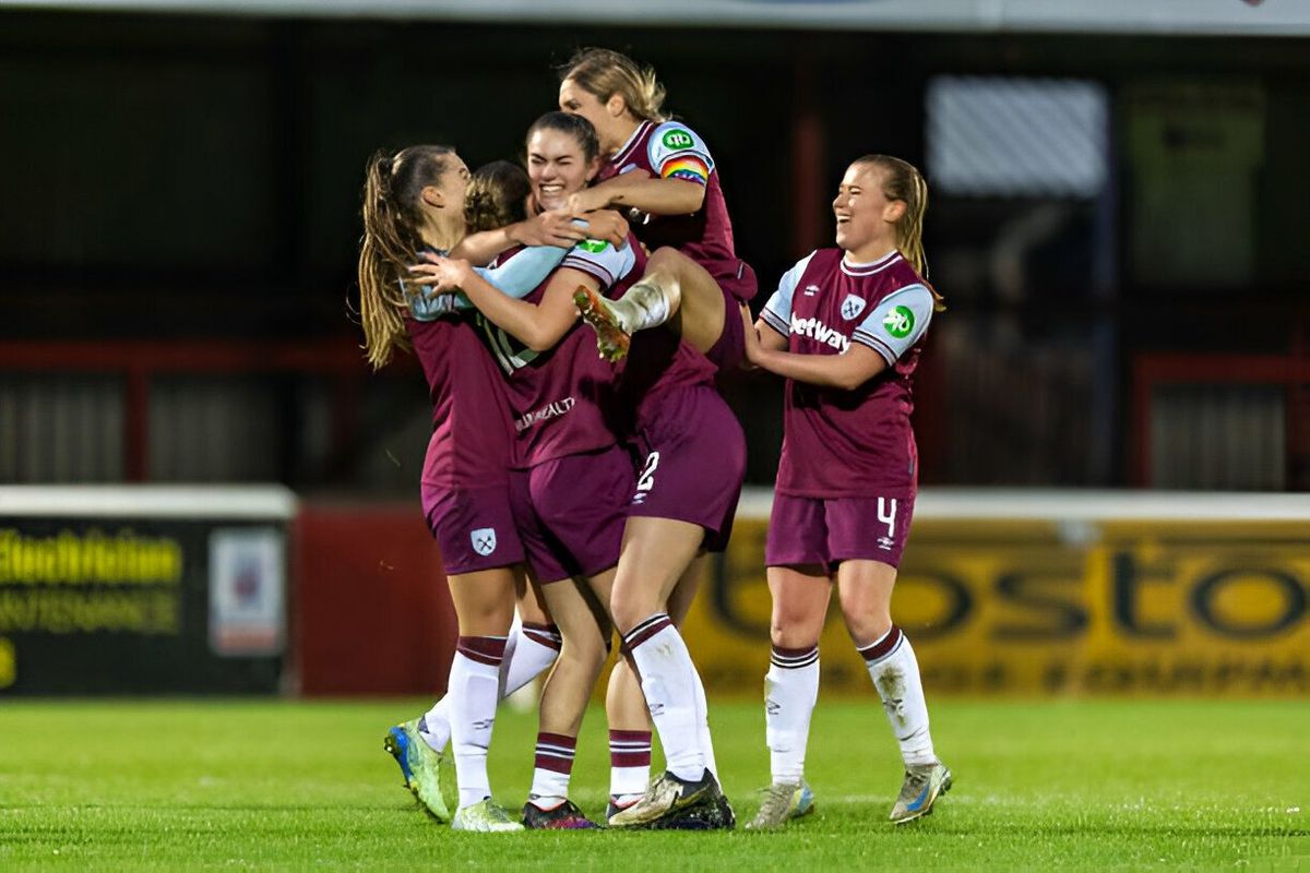 Anouk Denton of West Ham United celebrates with teammates Anouk Denton of West Ham United celebrates with teammates after scoring to make it 4-2 during the Barclays Women's Super League match between West Ham United and Crystal Palace at Chigwell Construction Stadium on December 08, 2024 in Dagenham, England.